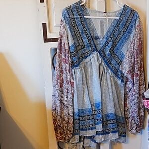 Women's peasant style top